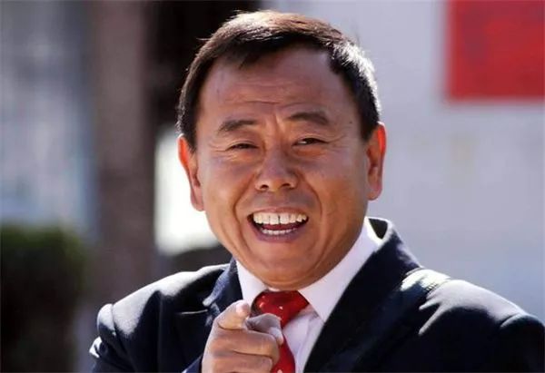 你会介意另一半丑吗？这7位丑男演员告诉你：男人丑点不怕