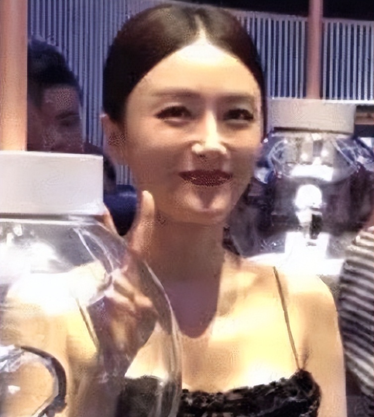 10位中年女明星生图大曝光，人间真实！谁冻龄谁老了一目了然