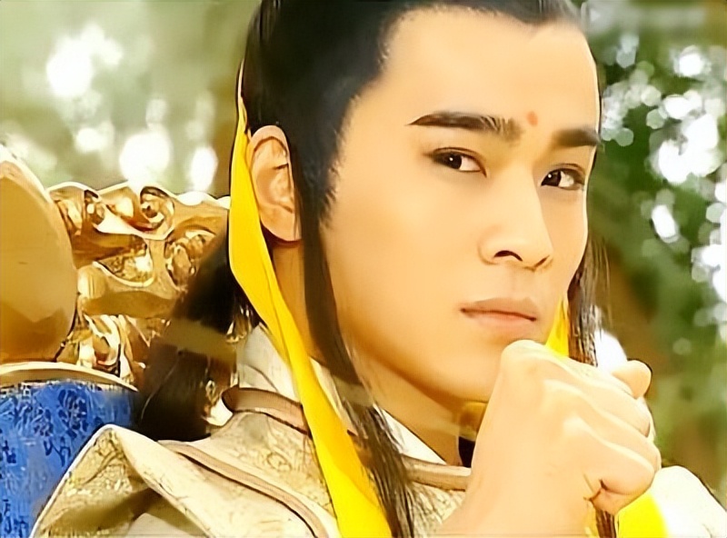 “病娇美男”别硬演，有人公子世无双，有人乡野村夫呆头鹅