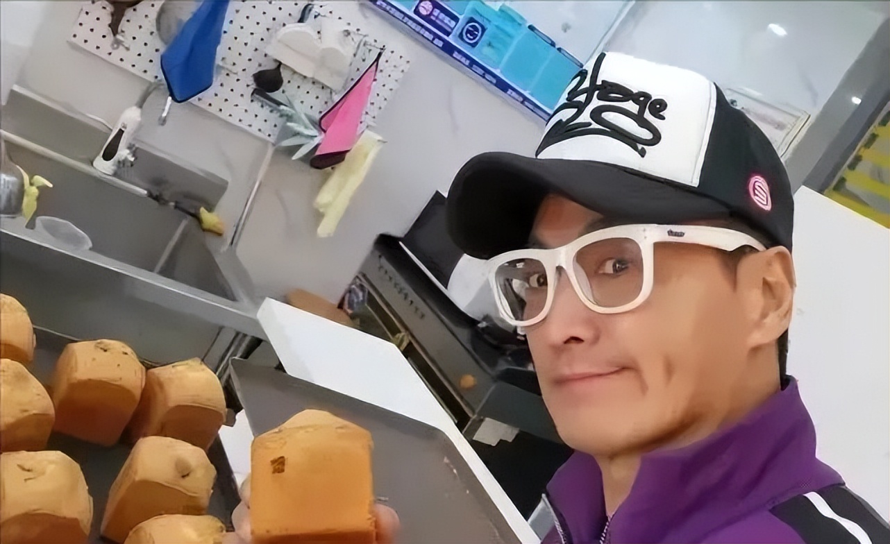 5位年过半百单身无子的男明星：周星驰让人遗憾，张信哲为情所伤