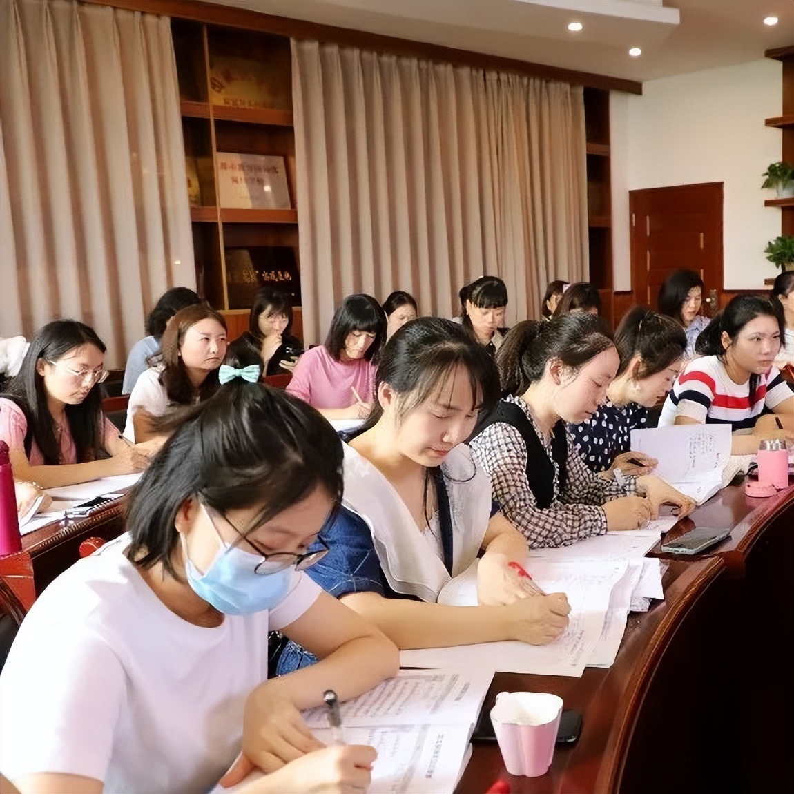 双流区棠湖小学举行景贤学院开讲仪式暨第一次集体学习活动