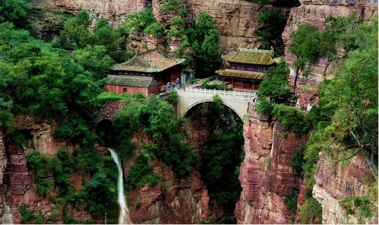 苍岩山风景区简介图片