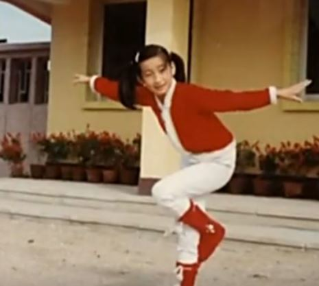 看了中戏1996级艺考证件后，不禁想问，秦海璐是怎么考进去的？