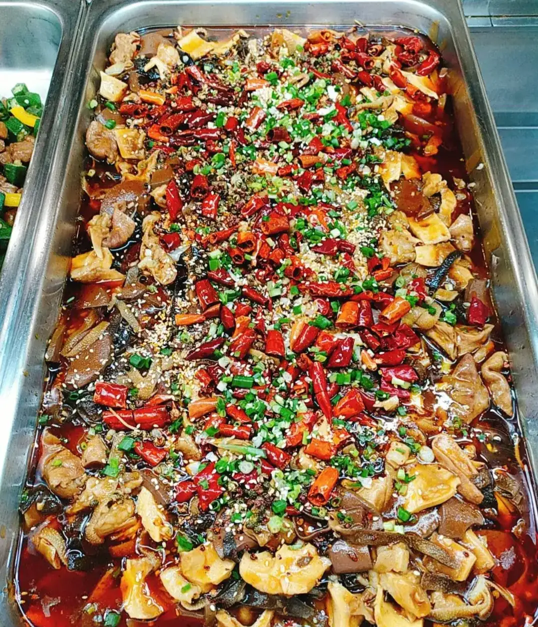 江西小伙开快餐店,10元管饱,第一个月亏2万,第二个月却赚了4万