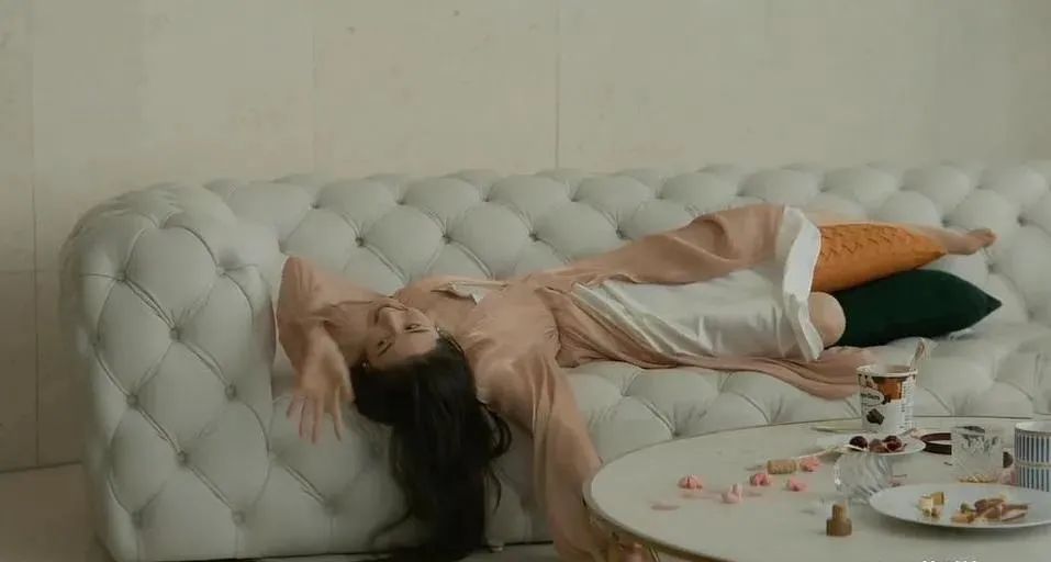 如何识别“真假白富美”？韩剧《安娜》造假骗倒上流社会