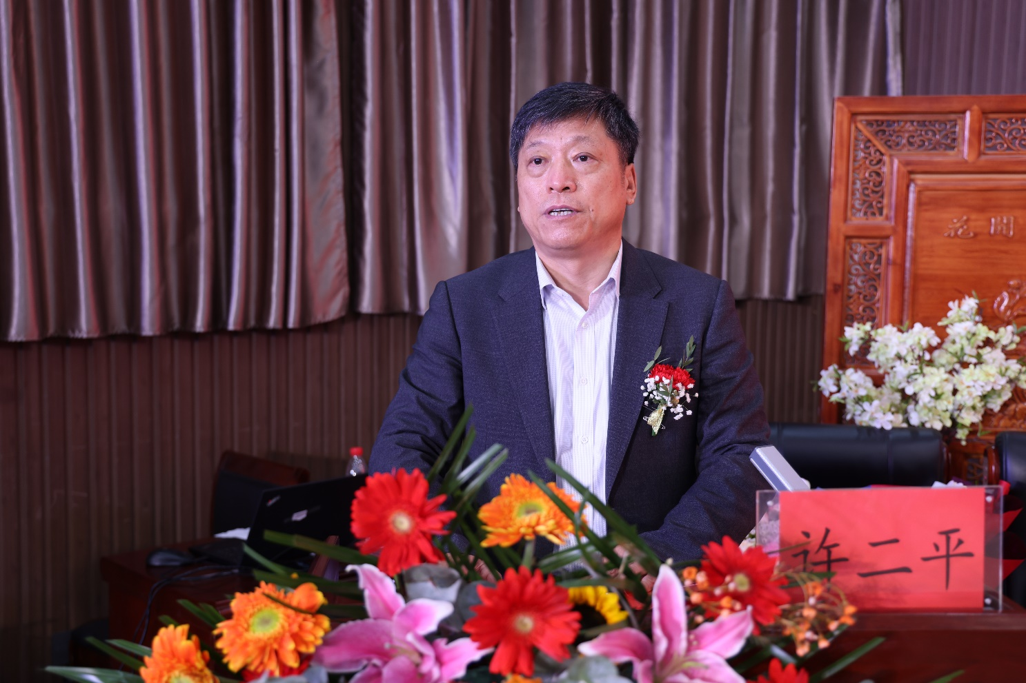 中原杏林喜事！国医大师张磊首届13名弟子出师