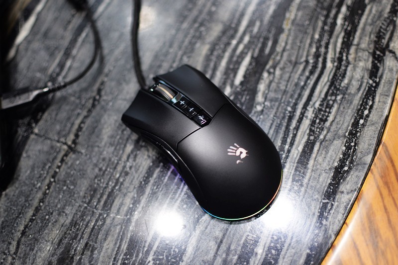 游戏利器 血手幽灵Bloody ES9 Pro专业电竞鼠