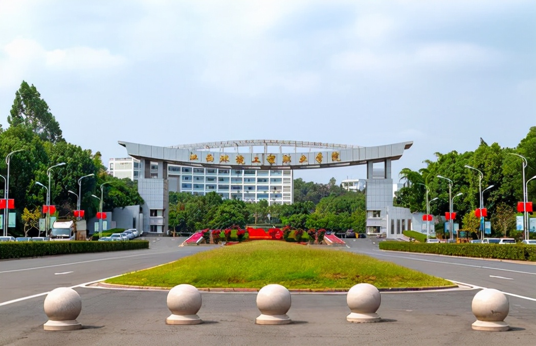 喜讯！江西省两所专科院校将合并“升级”，两校学生有福了