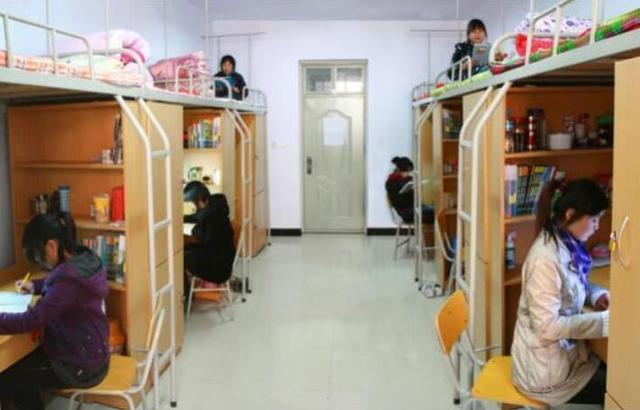 大学宿舍中，聪明的学生都会选择上铺，过来人告诉你原因