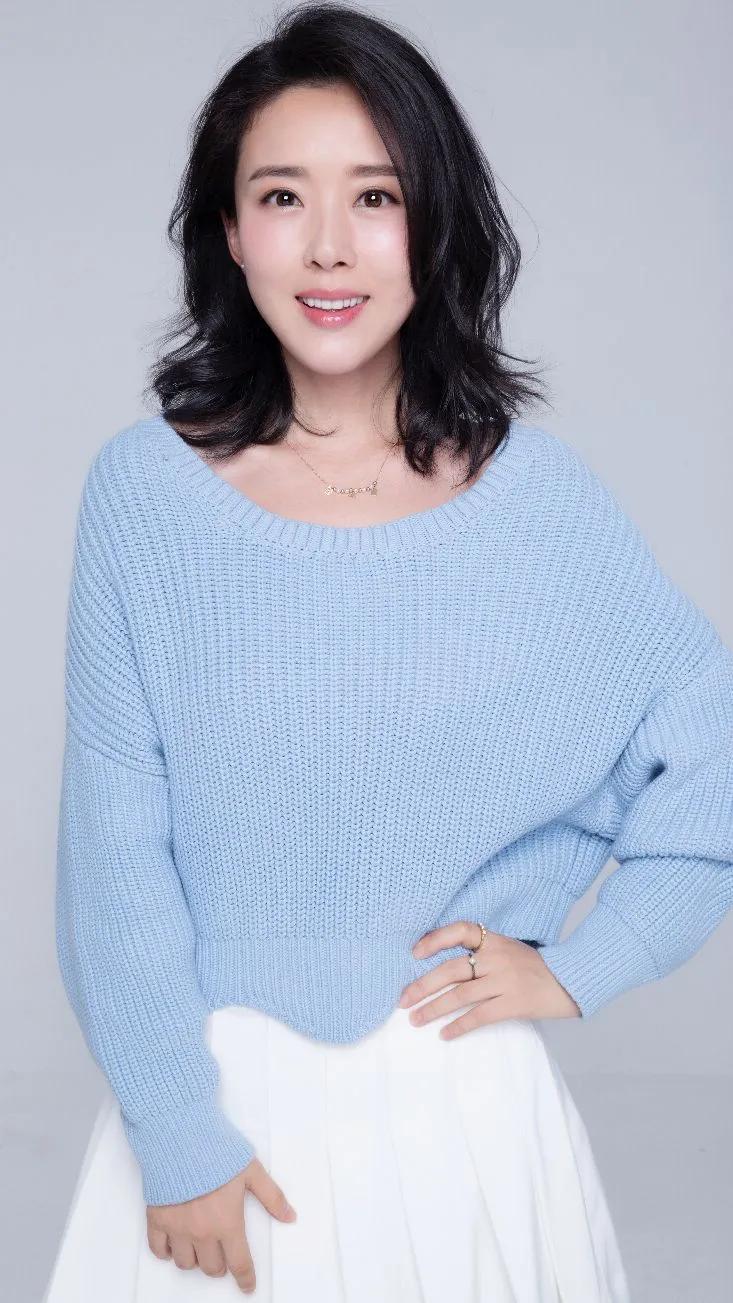 颜丹晨：温婉大方，惊艳时光的女人