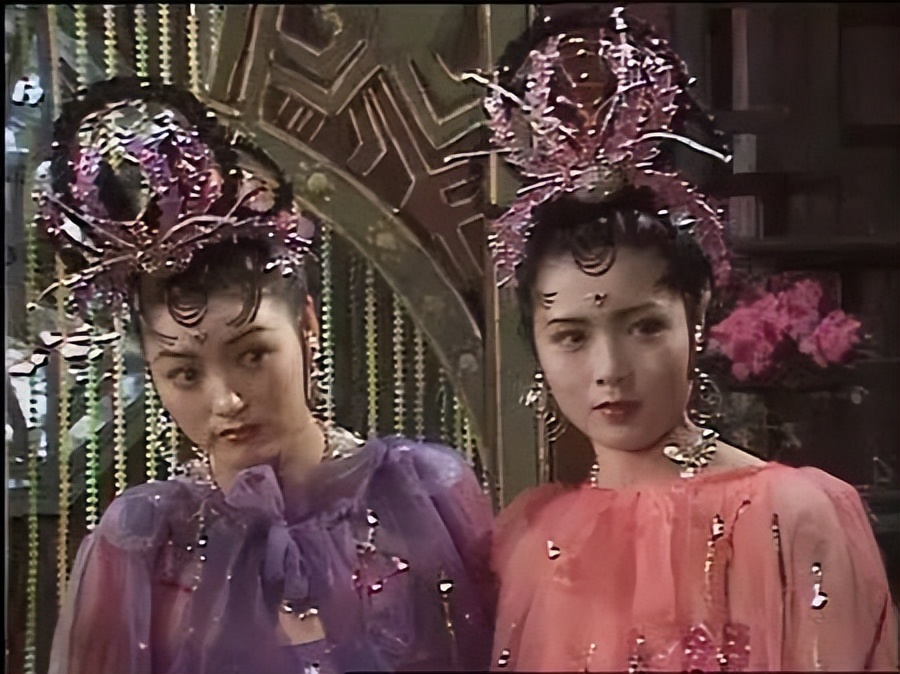 小时候真傻，《西游记》只顾看猴，好看的妖精都错过了