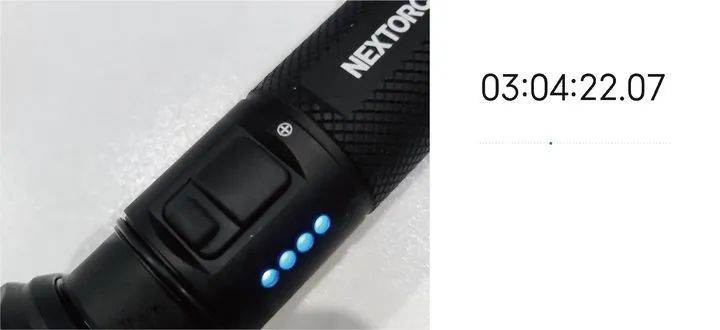 專業(yè)級戰(zhàn)術(shù)手電，照明防身只需這一個
