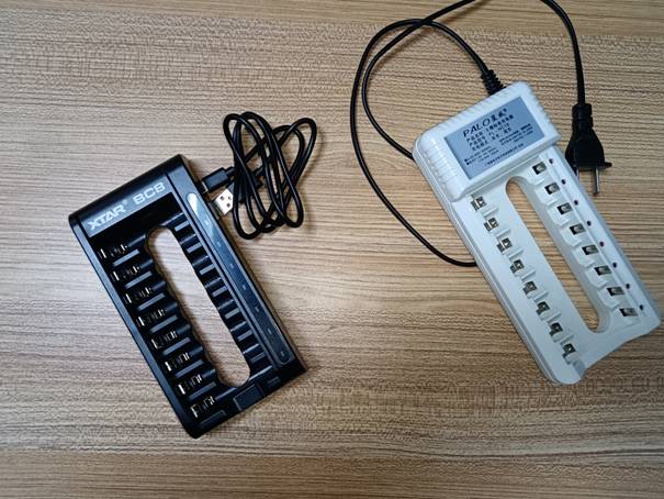 ​循环用，更经济-XTAR爱克斯达BC8锂电池充电器套餐试用