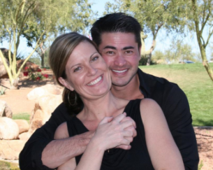 真实故事:美国34岁男子怀孕生女,和2个妻子生下3个孩子,现况如何