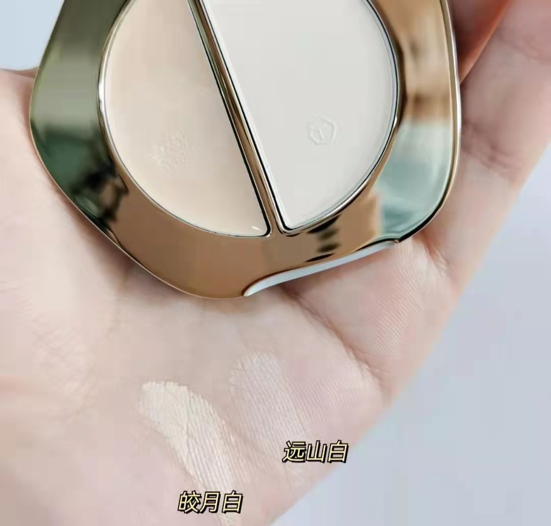 如何解决面部凹陷的问题？教你一招，塑造平滑精致的底妆