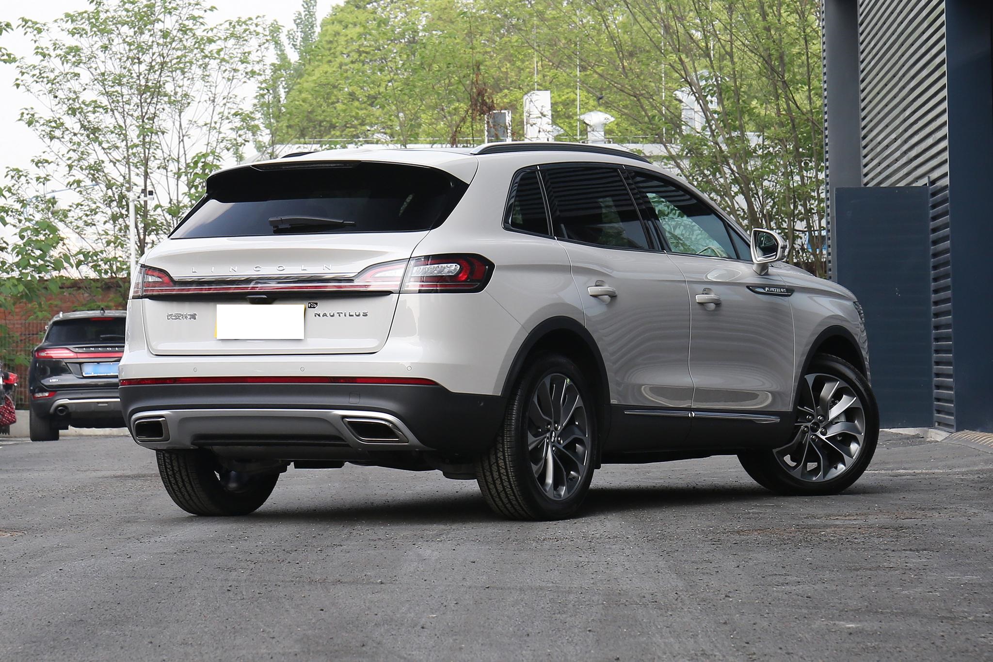 30多万买豪华SUV，这3台很划算，2.0T+8AT+四驱，懂车之选