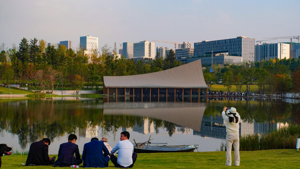 四川现代艺术学校怎么样（公园城市）