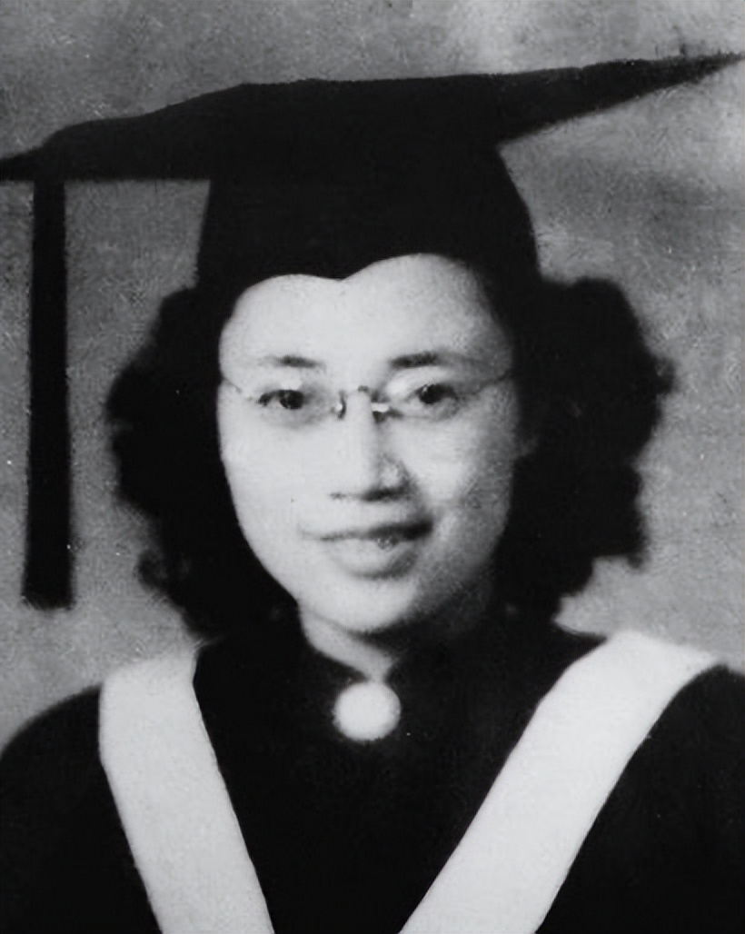 1982年，台湾老人带一盒骨灰到大陆，中央：追认党员葬在八宝山