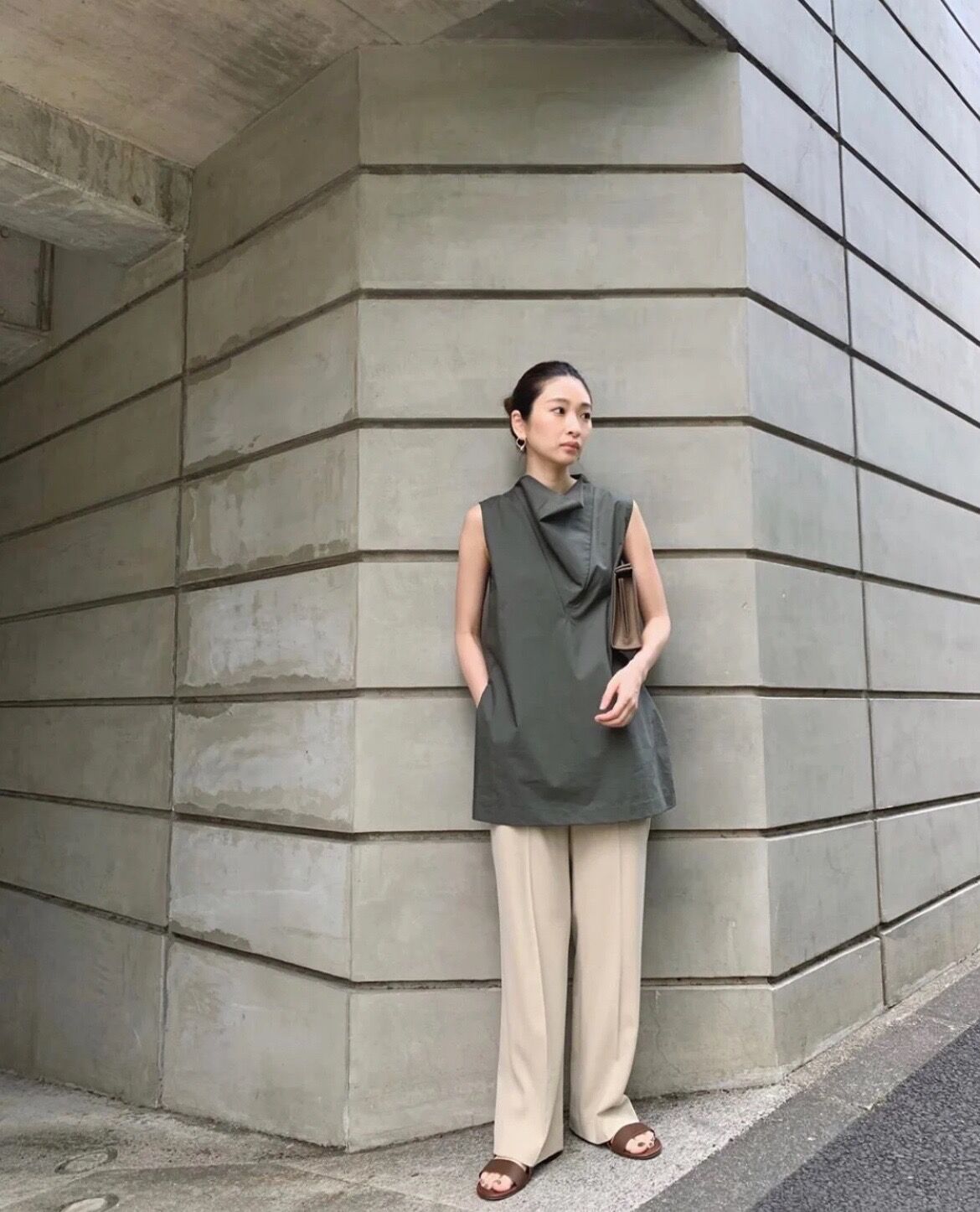 50岁女人会不会穿阔腿裤(50岁女人会不会穿阔腿裤子)