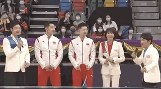 王祖蓝给马龙比心忙工作，李亚男开心晒娃，Gabby嘟嘴卖萌像爸爸