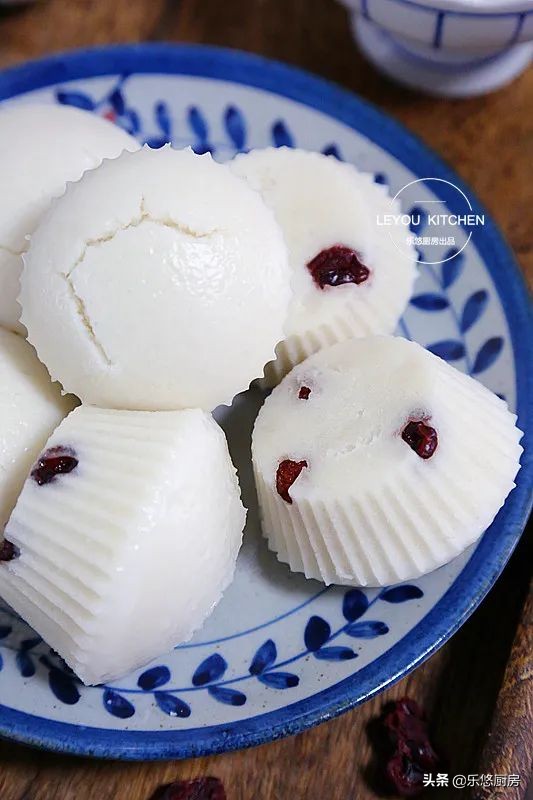 懒人米糕做法，香甜绵软，搅一搅面糊就能蒸，注意一点，轻松脱模