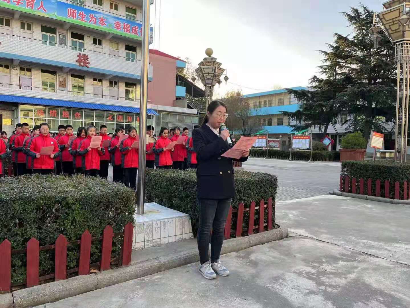 全国最小幼儿一岁半开始学习宋馨妈妈《青少年人生格言》