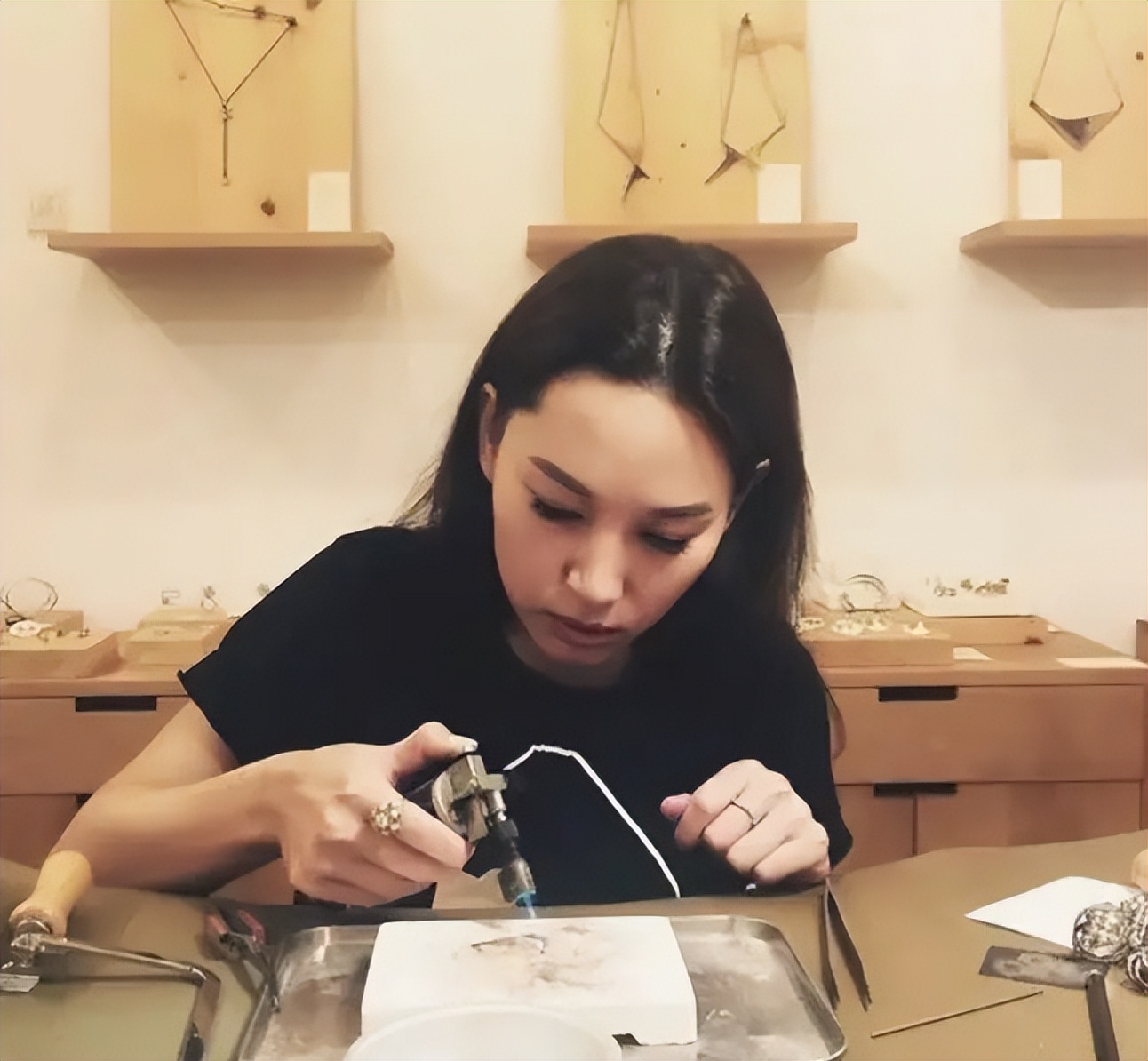 3年后再看徐子珊，隐退卖房卖车的她，是看清现实还是人间清醒？