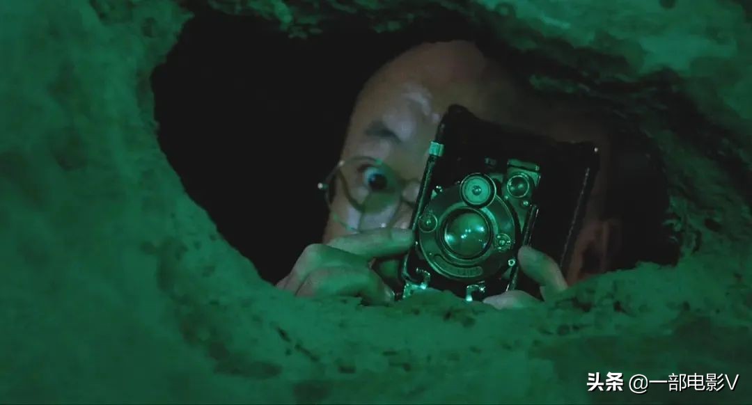 岛国四大推理奇书之首，号称最难懂的电影之一