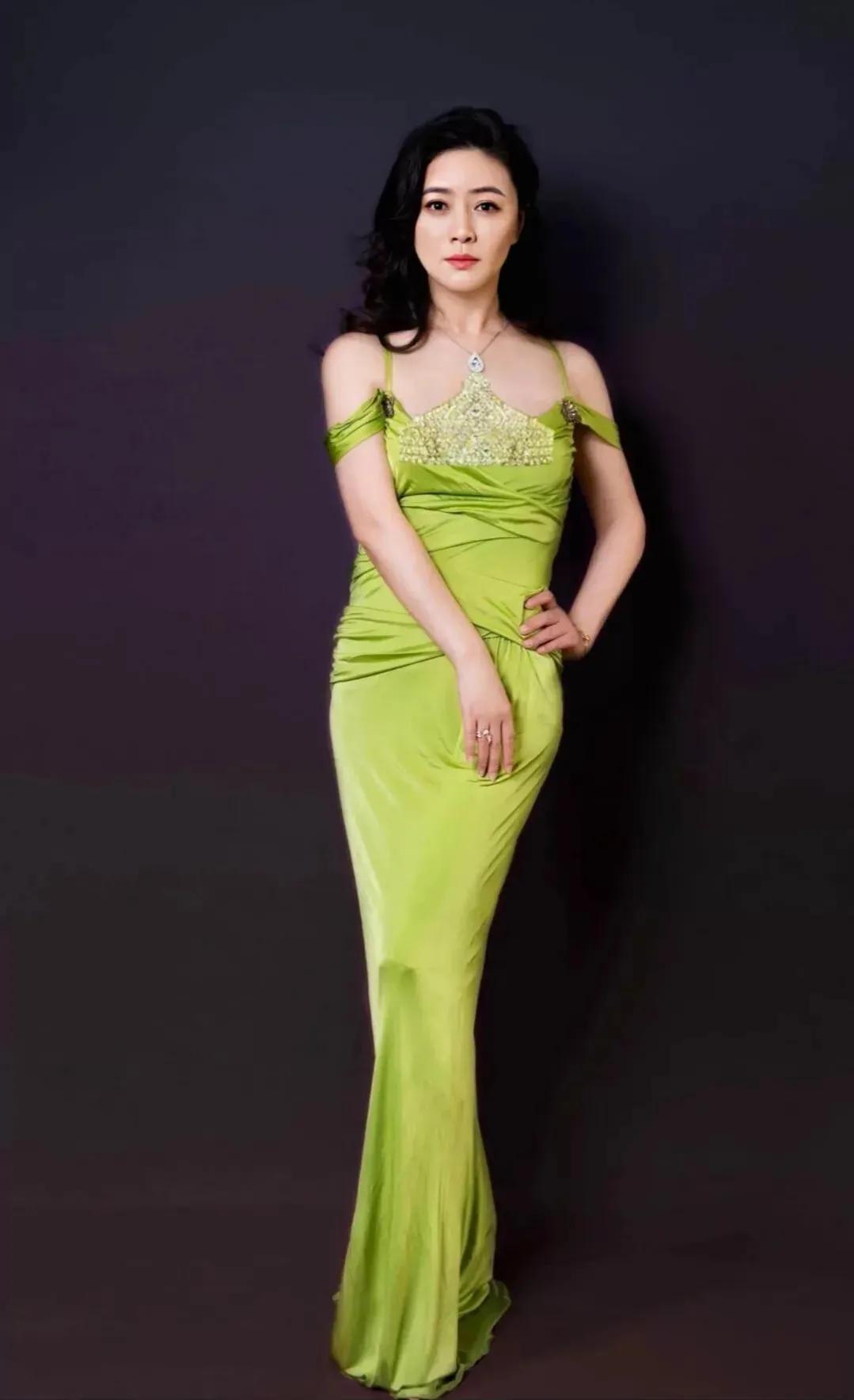 田海蓉：气质婉约，明艳动人，魅力四射