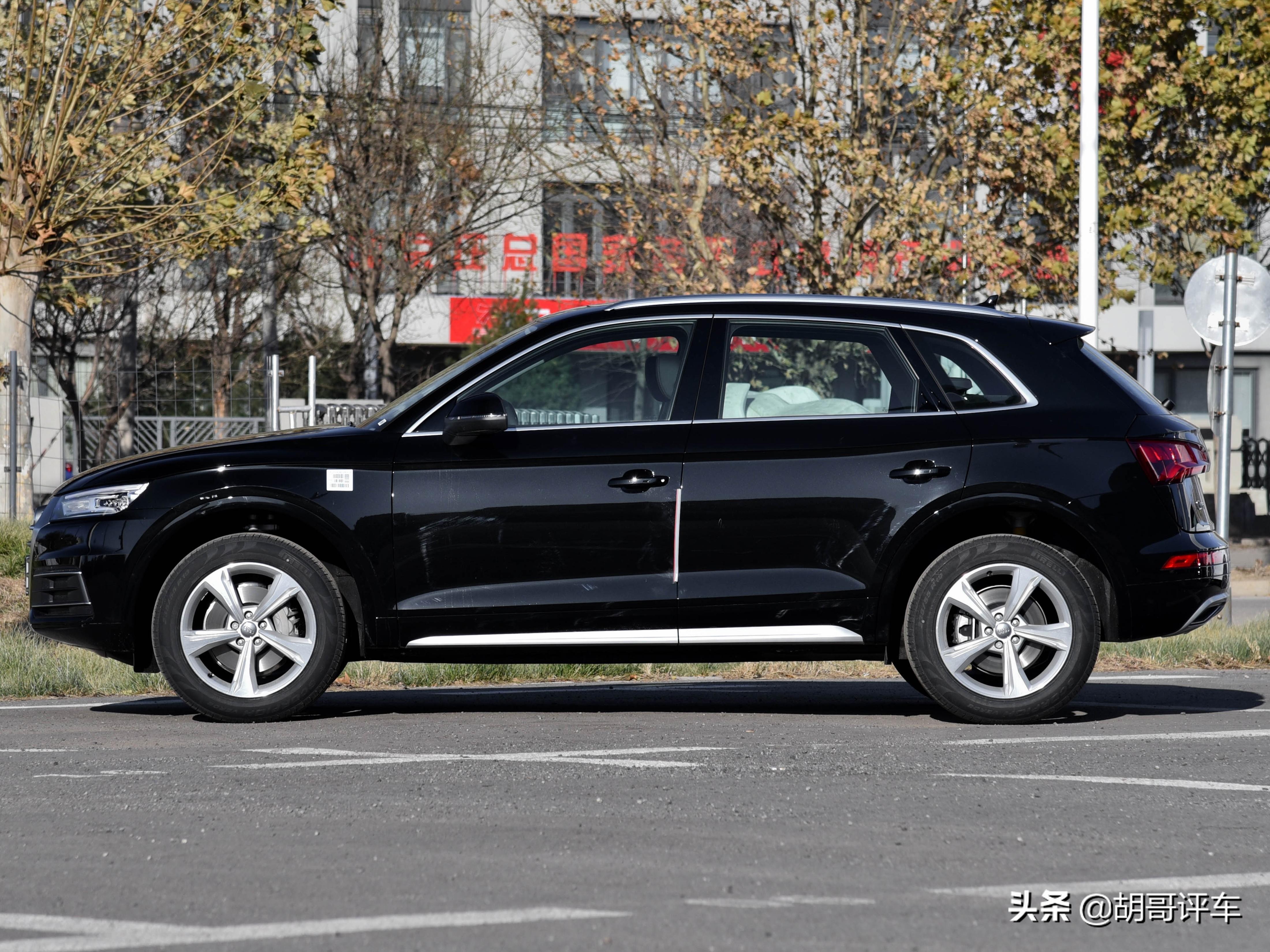豪华品牌中型SUV，长轴距高动力，配置不错，实拍奥迪Q5L