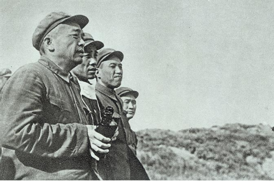他位列十大元帅之一，却终生无后，一生历经三段悲情婚姻