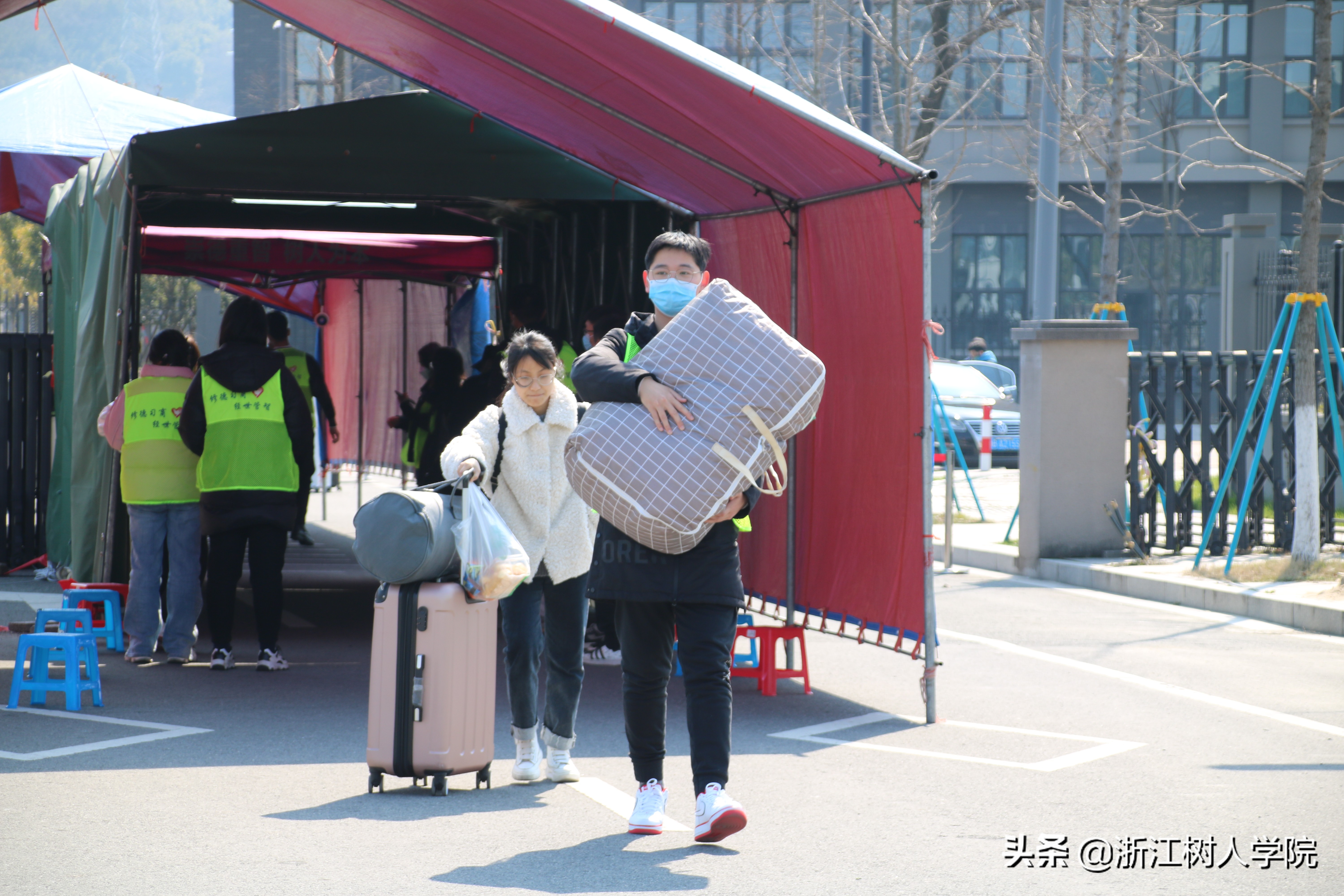 开学日｜春暖花开，新学期新征程，元气满满回树人