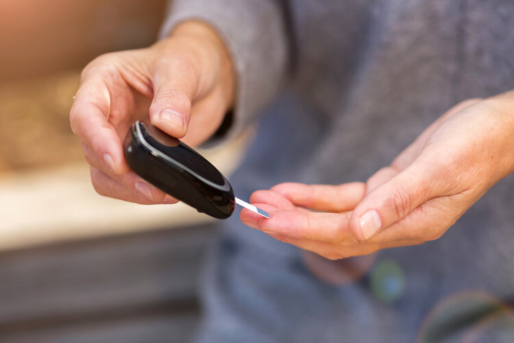 提醒：这5种食物是“升糖王”：糖友管不住嘴，打胰岛素也没用