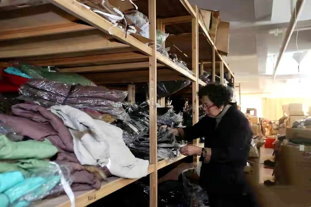浙江女人陈金英：80岁欠债2077万90岁还清，10年时间她到底干了啥