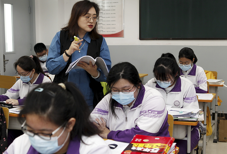 假如高考用一张试卷，哪省的考生更出色呢？家长的回答可谓清醒