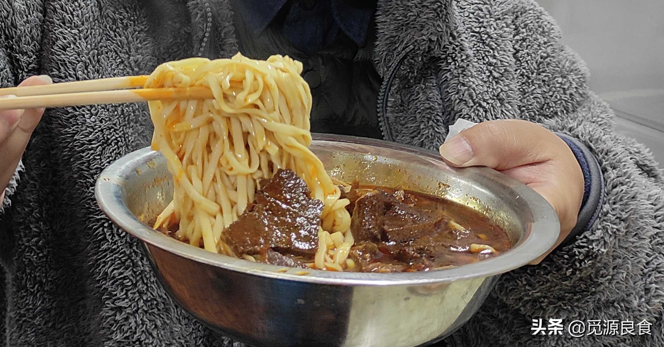 到武汉旅游，江汉路、循礼门附近的美食，在前进五路解决一日三餐