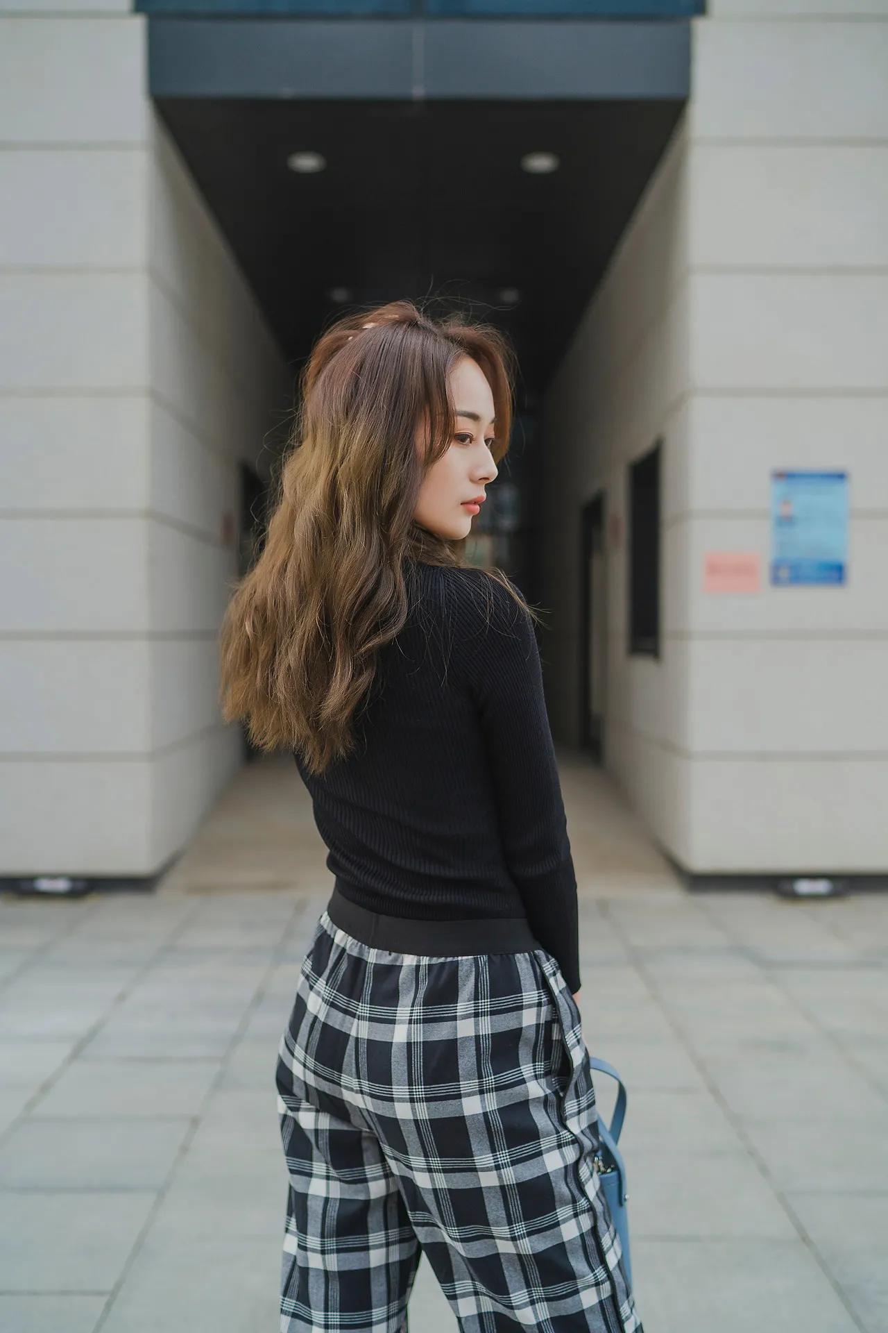 格子裤子土掉渣，错那是你不会穿，这样的混搭才是英伦格子裤