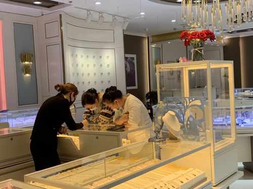 周大福、周大生、周生生、周六福之间的区别和联系，这才是正版
