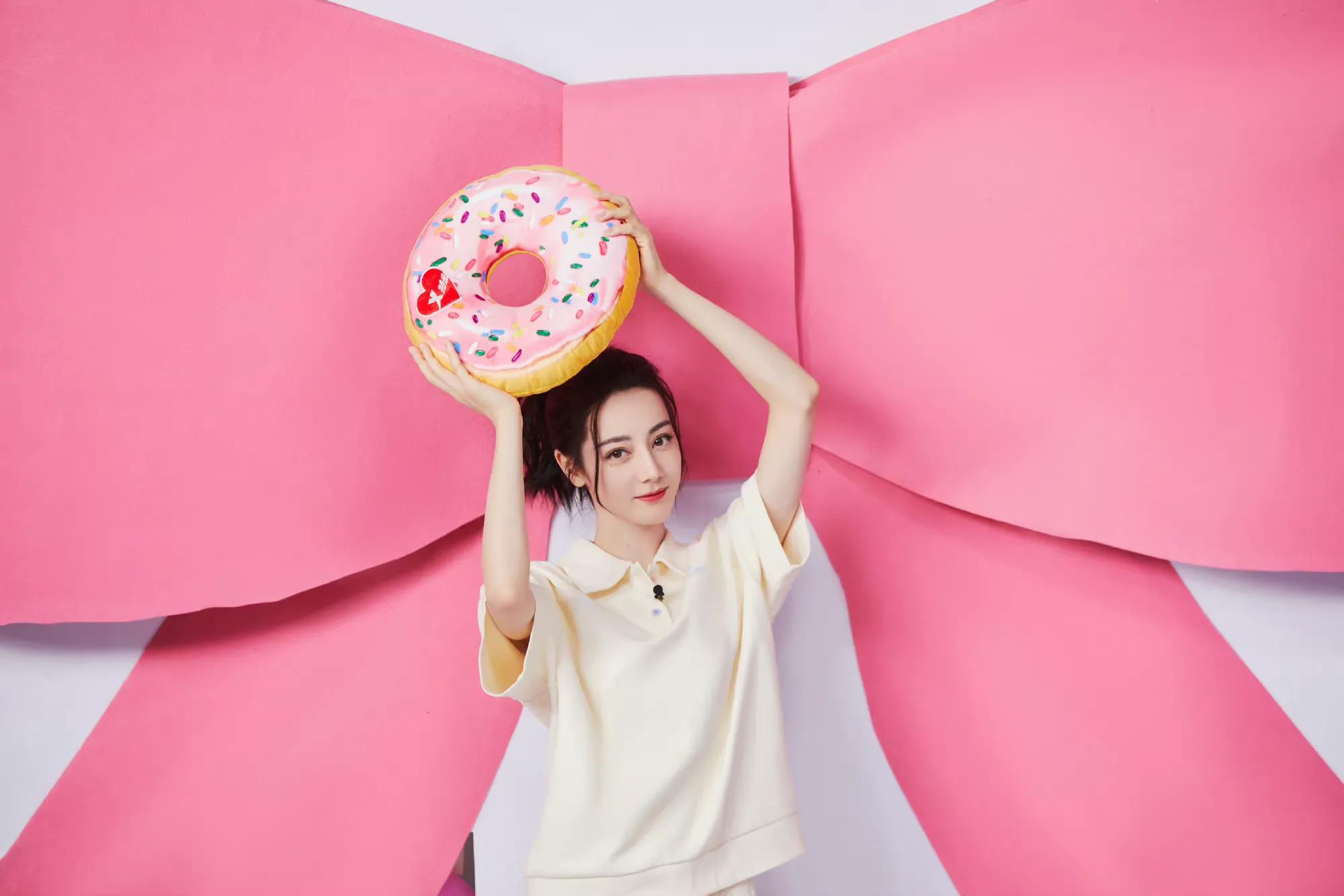 迪丽热巴半糖系列甜甜圈运动套装