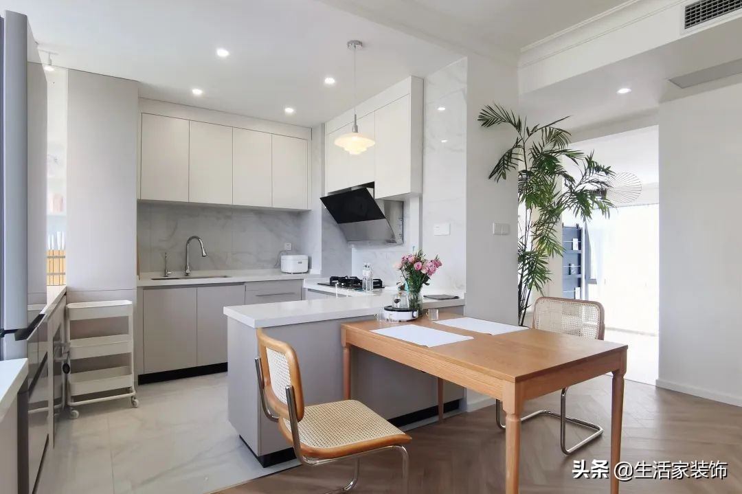 98㎡老房焕新，直接变成ins风的网红打卡点，她家这样装修太绝了