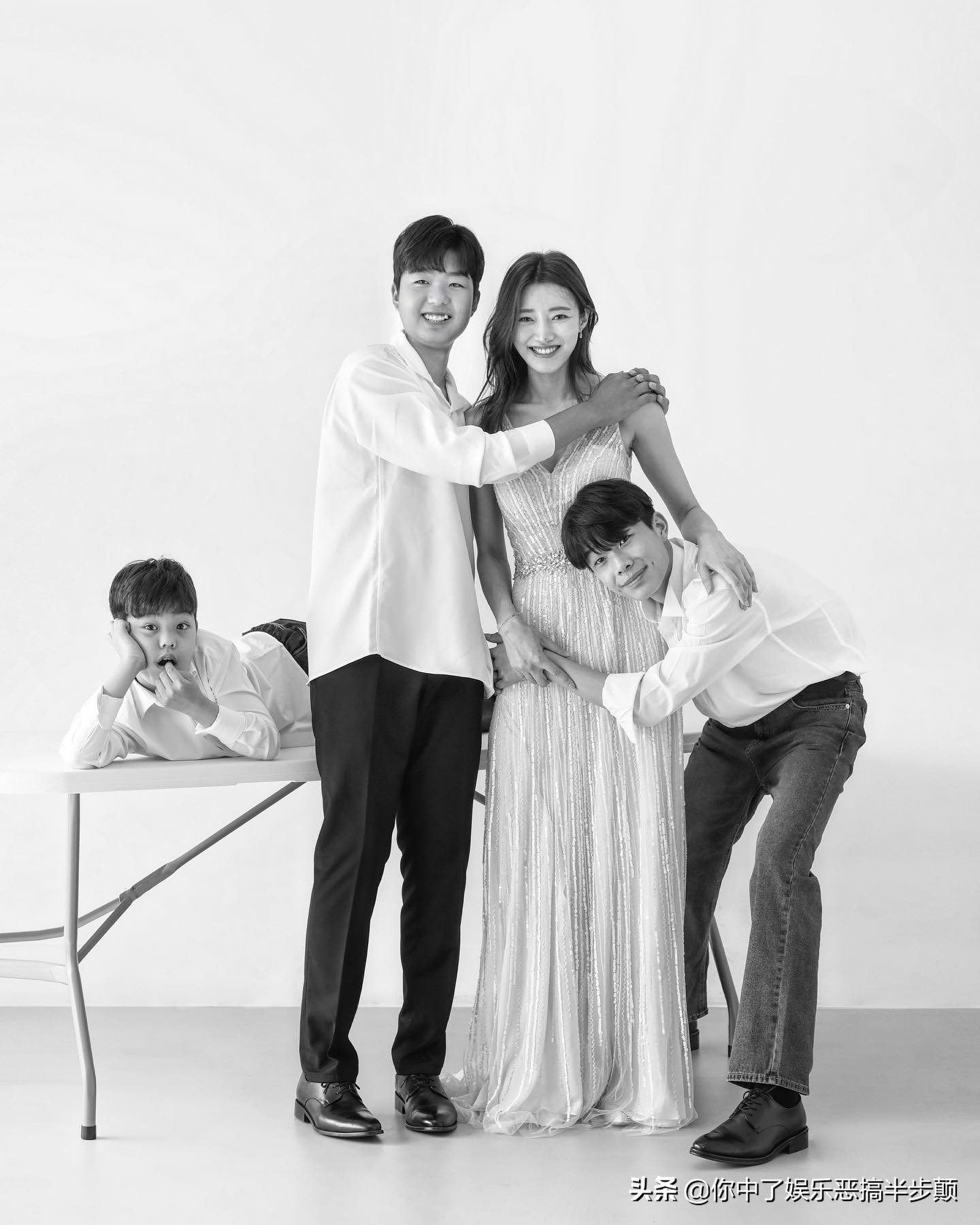 小18岁娇妻晒两人合照秀恩爱,幸福的养育5子 51韩团 ╟ 韩国娱乐,韩国