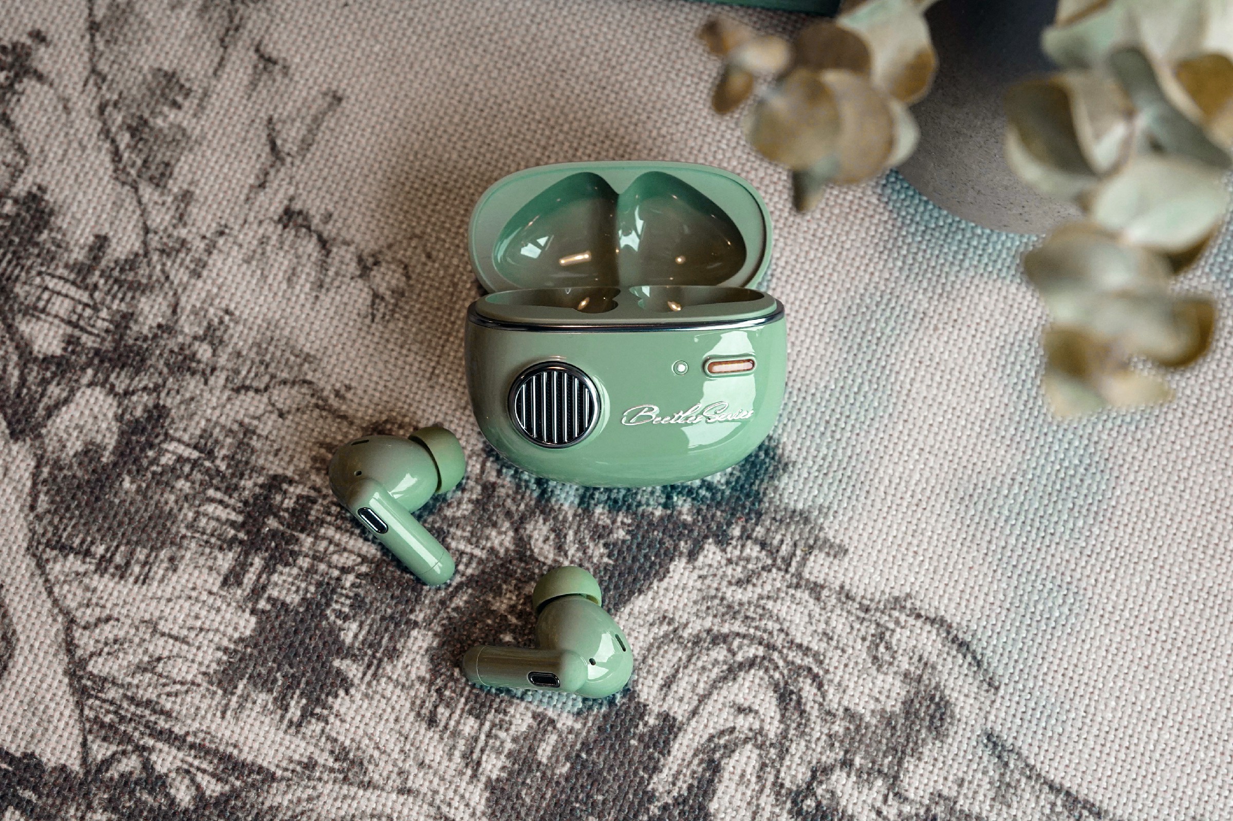 不是旗舰胜似旗舰！漫步者 Retro Pro降噪耳机值得买吗？