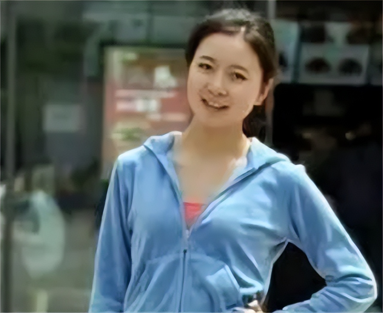 15年四川女主播因内急溺亡，现场只剩一只高跟鞋，土地上明显抓痕