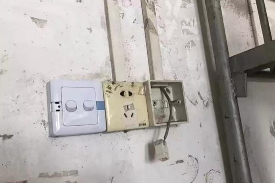 为了“迎接新生”，各大学晒出研究生宿舍环境图，网友：不如不晒