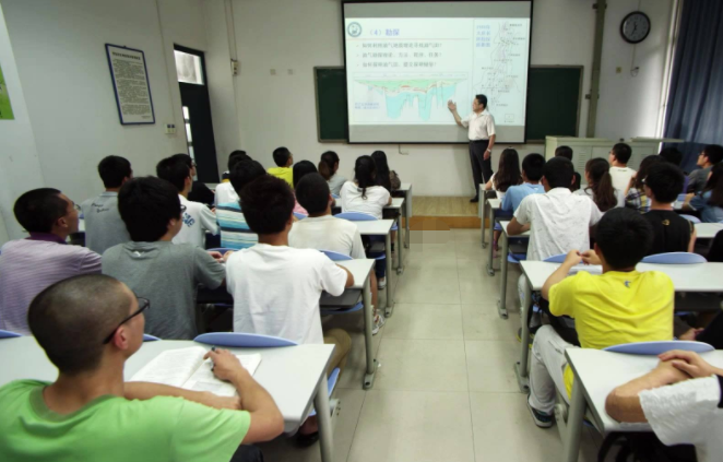 为啥农村出来的大学生，多数混得并不怎么如意？原因无非这几点