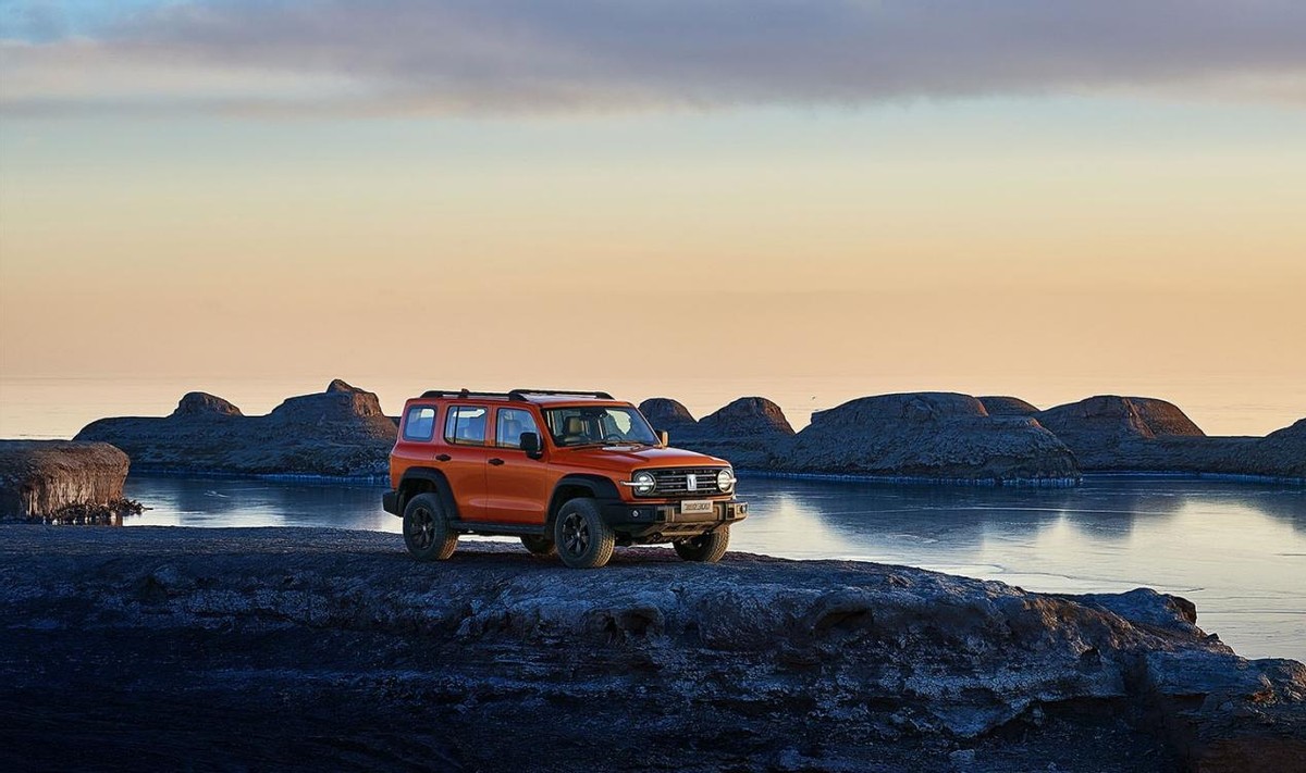 20万国产硬派越野如何选?坦克300对比bj40 - 114货源网