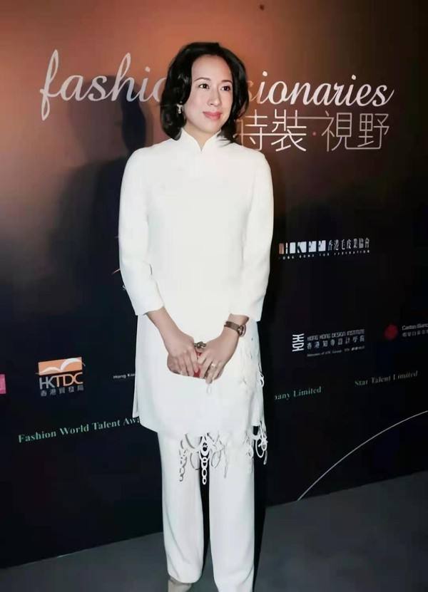 给最惊艳的“13位港姐”排个名：邱淑贞仅第4，张曼玉垫底了