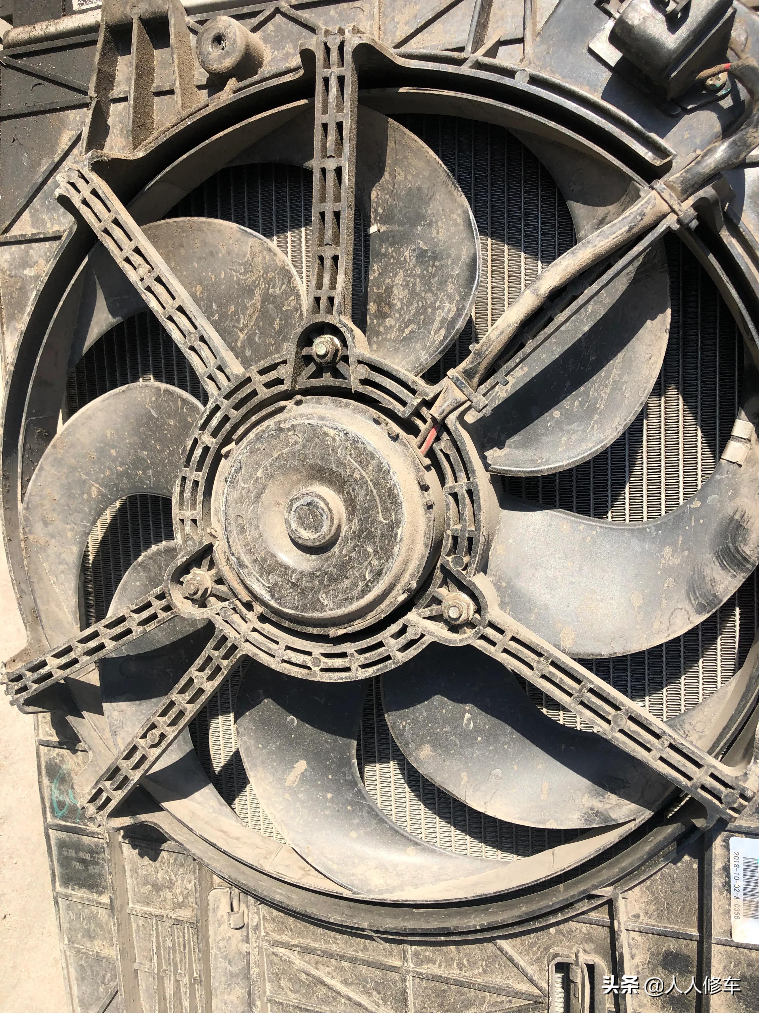 天气转暖，开空调时发动机异响是怎么事？如何解决呢？