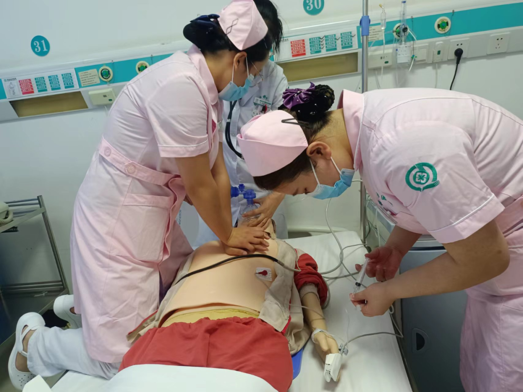 渭南杜桥医院开展“院内心脏呼吸骤停抢救”应急演练