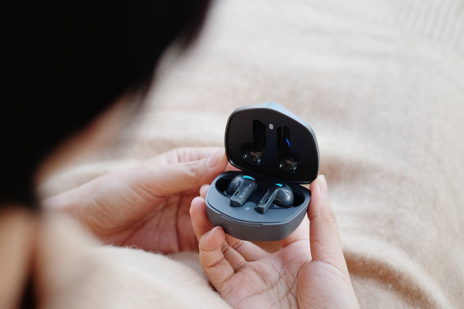 告别音画不同步：QCY 电竞蓝牙耳机G1 游戏耳机新选择